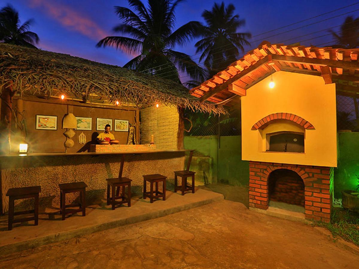 Hotel Emel Boutique Negombo Esterno foto