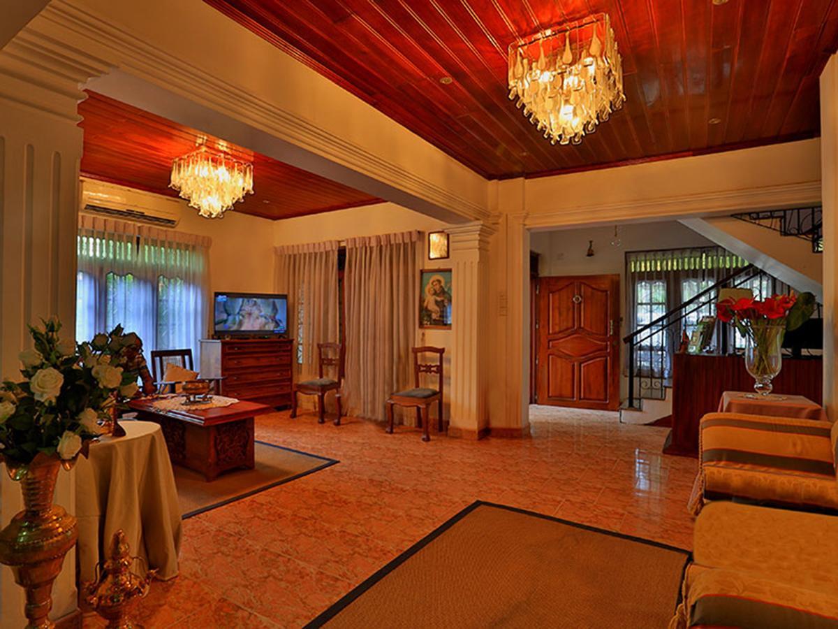 Hotel Emel Boutique Negombo Esterno foto