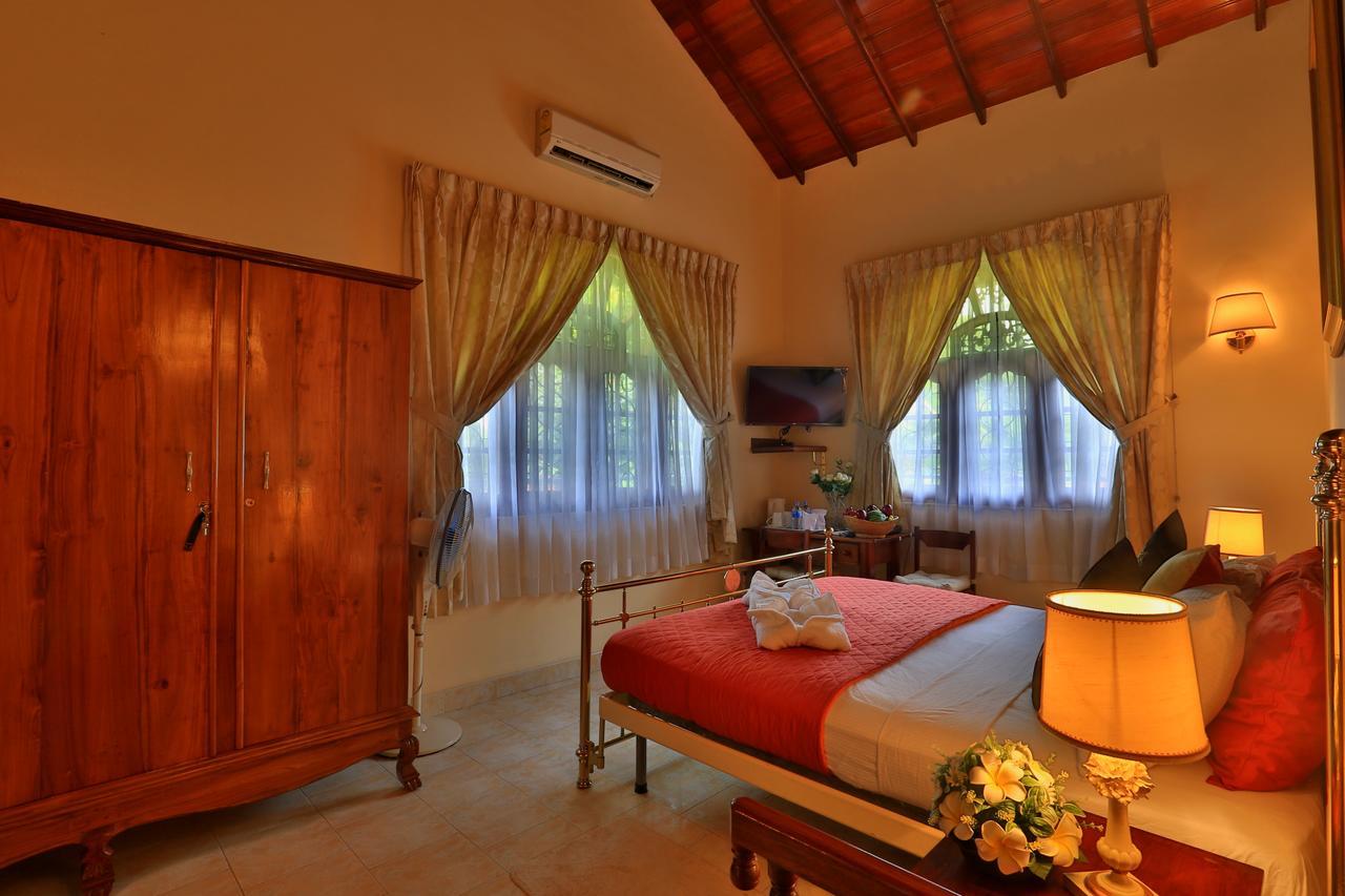 Hotel Emel Boutique Negombo Esterno foto