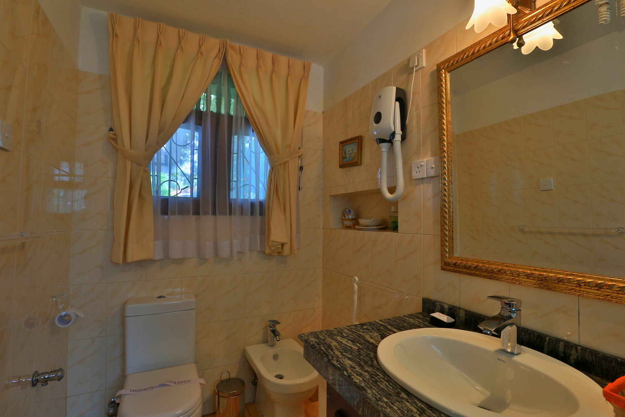 Hotel Emel Boutique Negombo Esterno foto